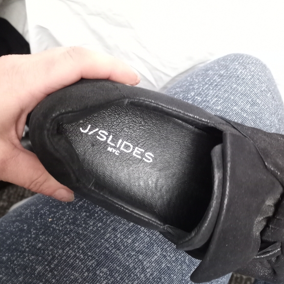 J SLIDES Black Suede w/Bow on Top Sneakers - Picture 4 of 8